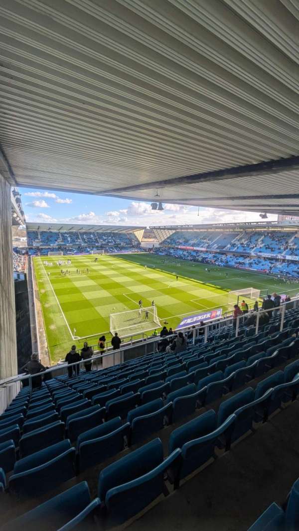 The Den, section: 21, row: T, seat: 1