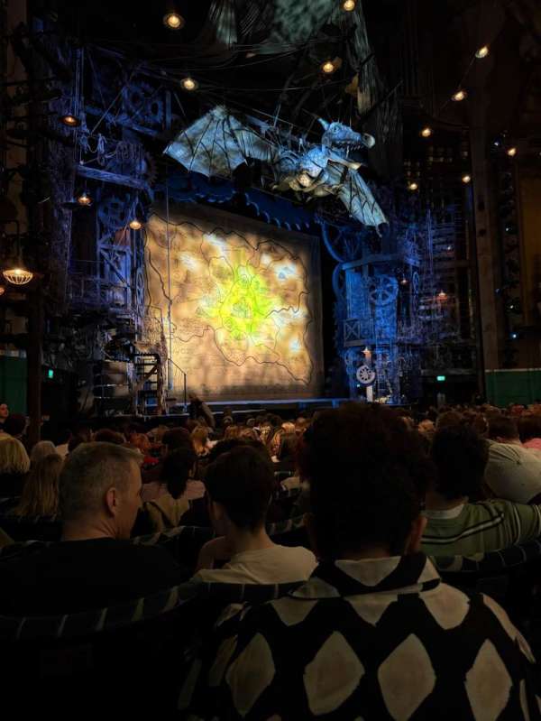 Apollo Victoria Theatre, section: Stalls, row: P, seat: 47