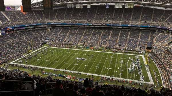 Lumen Field, section: 306, row: MM, seat: 20