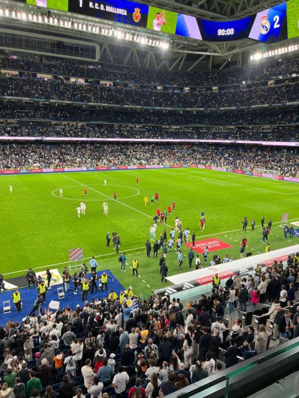 Santiago Bernabéu Stadium, section: 333, seat: 34