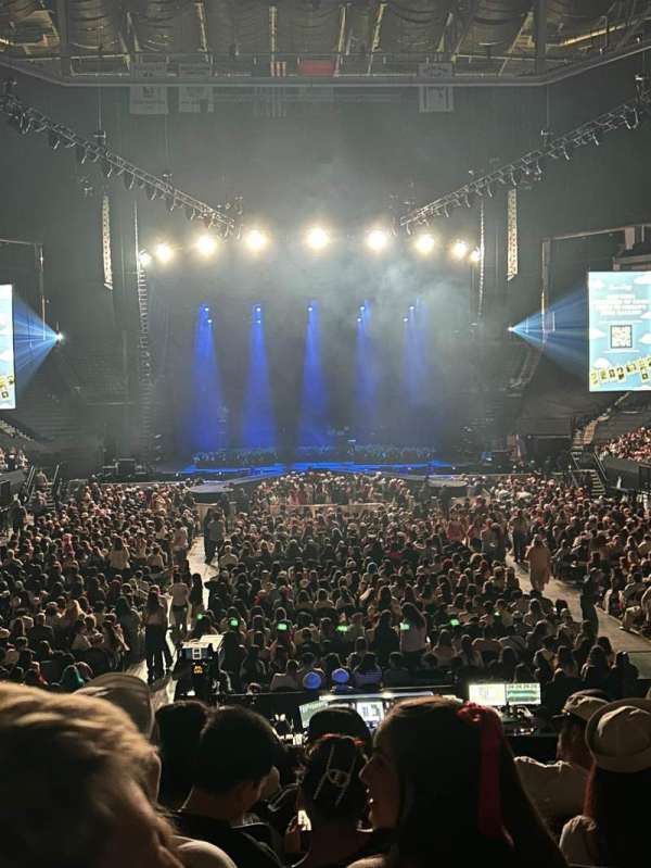 Golden 1 Center, section: 114, row: F, seat: 4