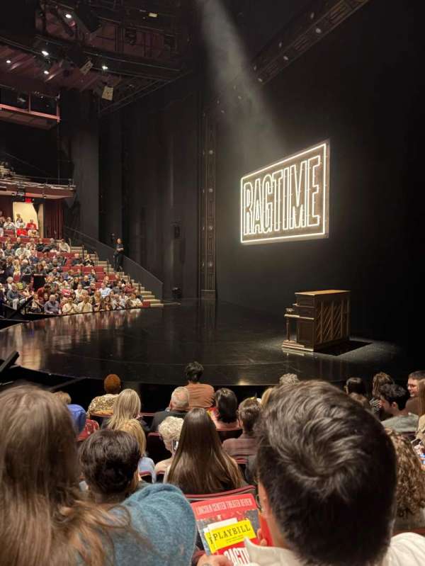 Vivian Beaumont Theater, section: Orchestra R, row: H, seat: 507