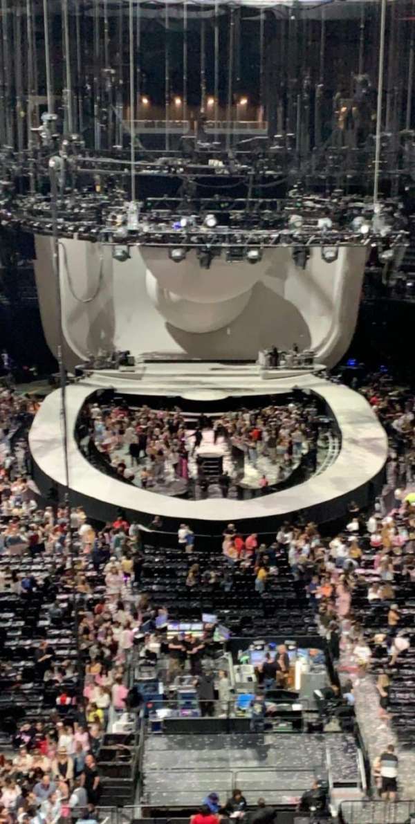 Barclays Arena, Hamburg, section: 217, row: 2, seat: 5