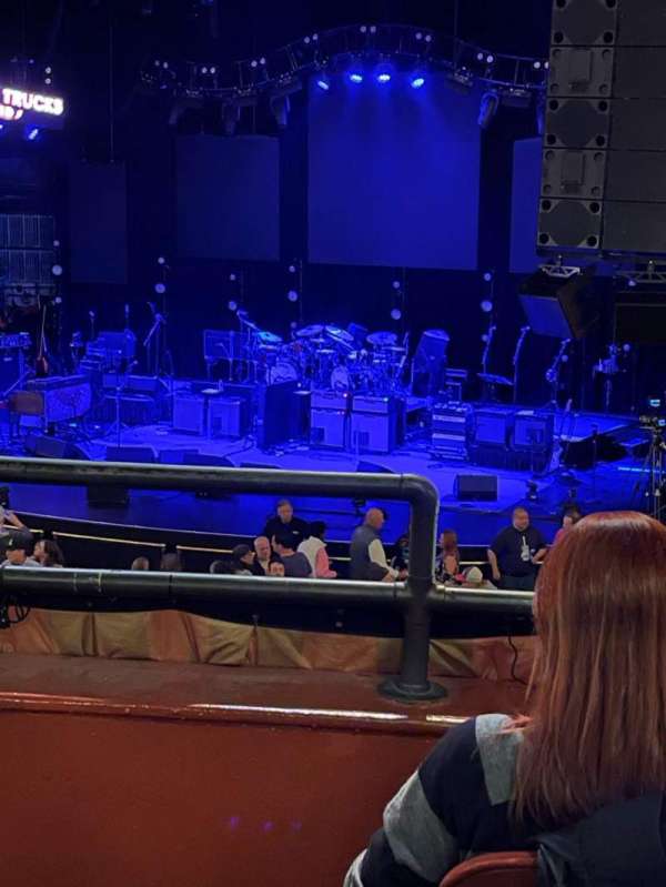 Beacon Theatre, section: Loge 4, row: C, seat: 30