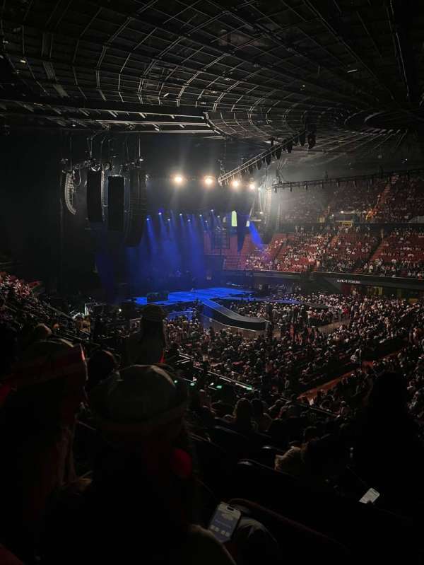 Kia Forum, section: 129, row: 15, seat: 9