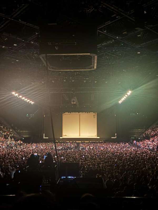 Accor Arena, section: Gradin A, row: 20, seat: 8