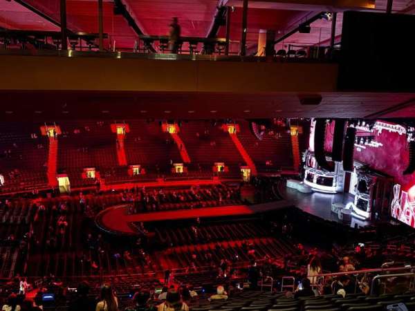 Madison Square Garden, section: 210, row: 20, seat: 9
