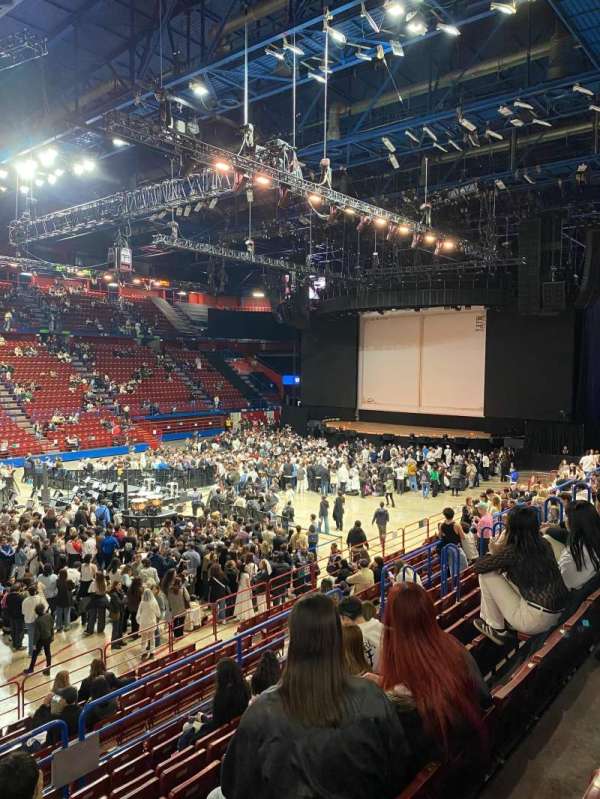 Unipol Forum, section: b23, row: 9, seat: 18