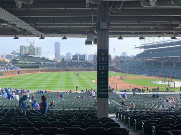 Wrigley Field, section: 208, row: 14, seat: 21