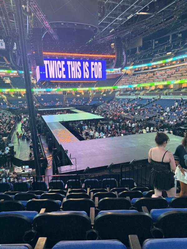 Kia Center, section: 102, row: 21, seat: 4