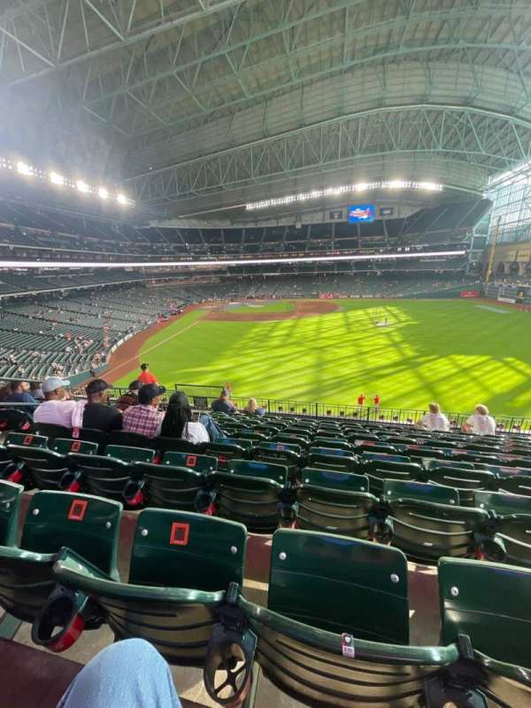 Daikin Park, section: 253, row: 9, seat: 7