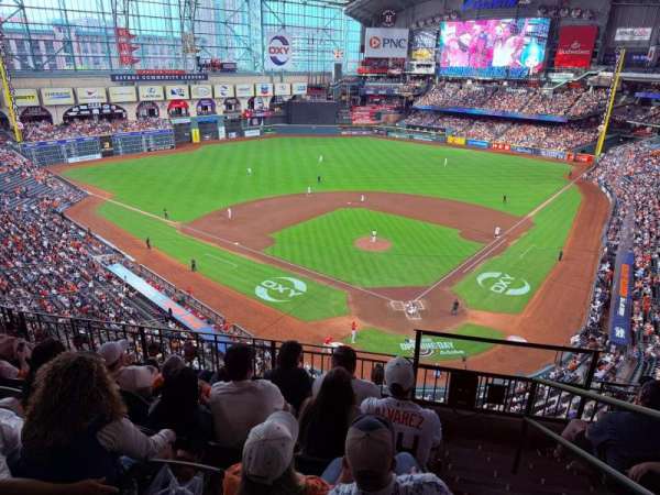 Daikin Park, section: 317, row: 5, seat: 17