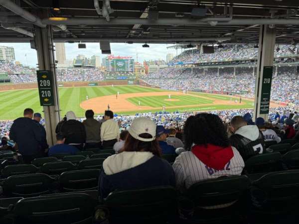 Wrigley Field, section: 210, row: 17, seat: 4