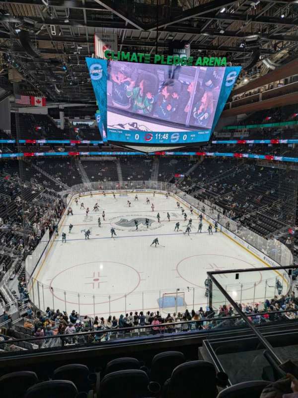 Climate Pledge Arena, section: 121, row: 3, seat: 7