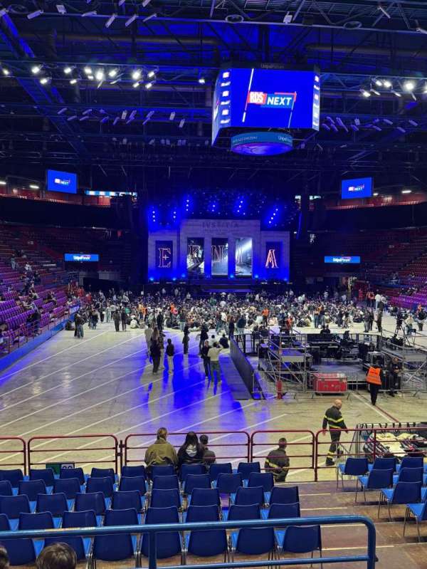 Unipol Forum, section: B30, row: 5, seat: 3