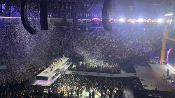 Golden 1 Center, section: 106, row: V, seat: 14