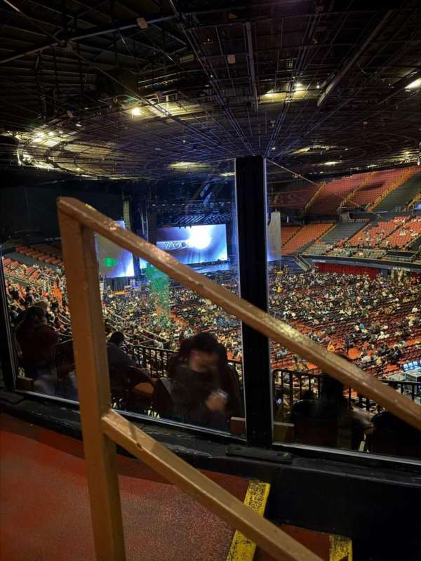 Kia Forum, section: 233, row: 2, seat: 1