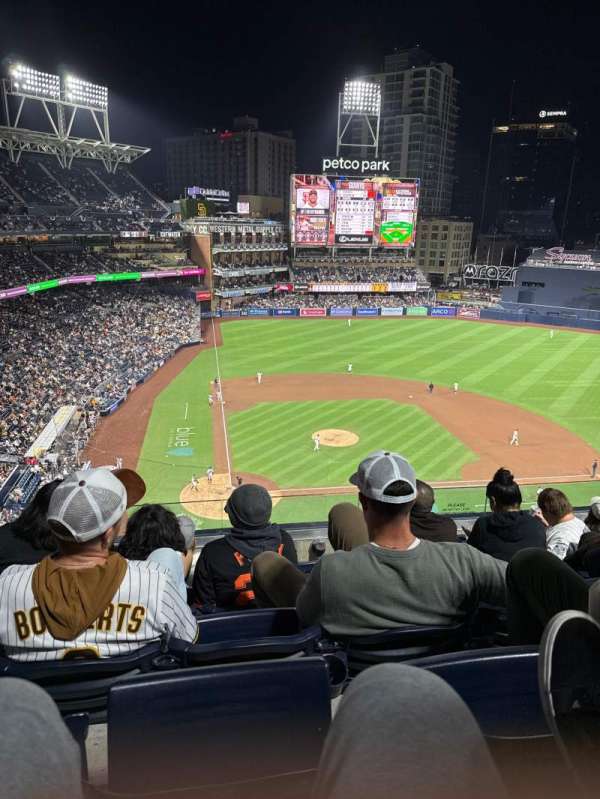 Petco Park, section: 307, row: 6, seat: 3