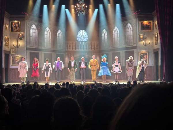 Her Majesty's Theatre, Adelaide, section: Stalls, row: L, seat: 18