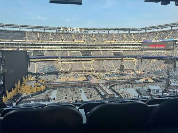 MetLife Stadium, section: 239, row: 10, seat: 19-20