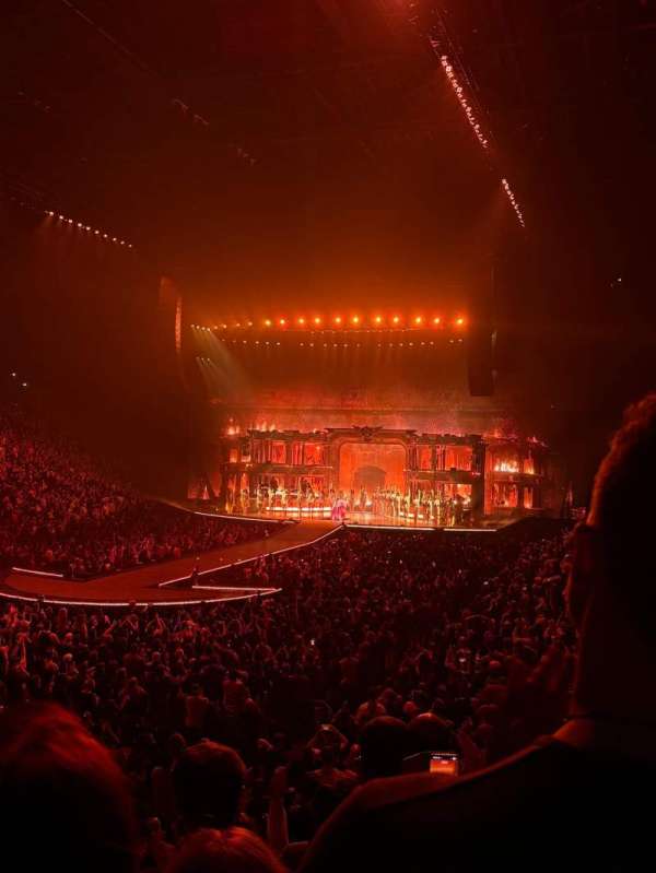 Centre Bell, section: 117, row: H, seat: 9