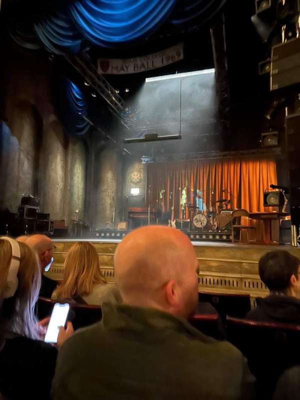 Duke of York's Theatre, section: Stalls, row: D, seat: 16