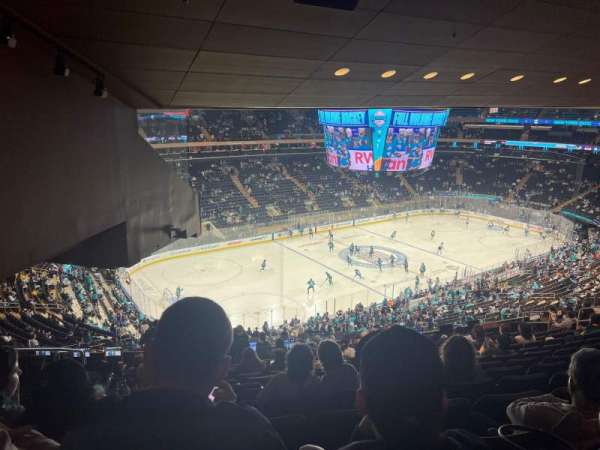 Madison Square Garden, section: 208, row: 14, seat: 5