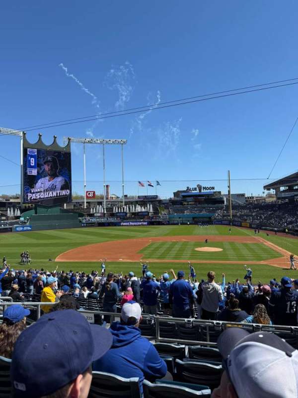 Kauffman Stadium, section: 223, row: FF, seat: 5