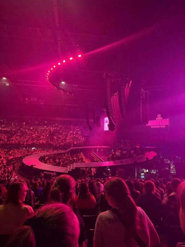 AFAS Dome, section: 115, row: 30, seat: 10