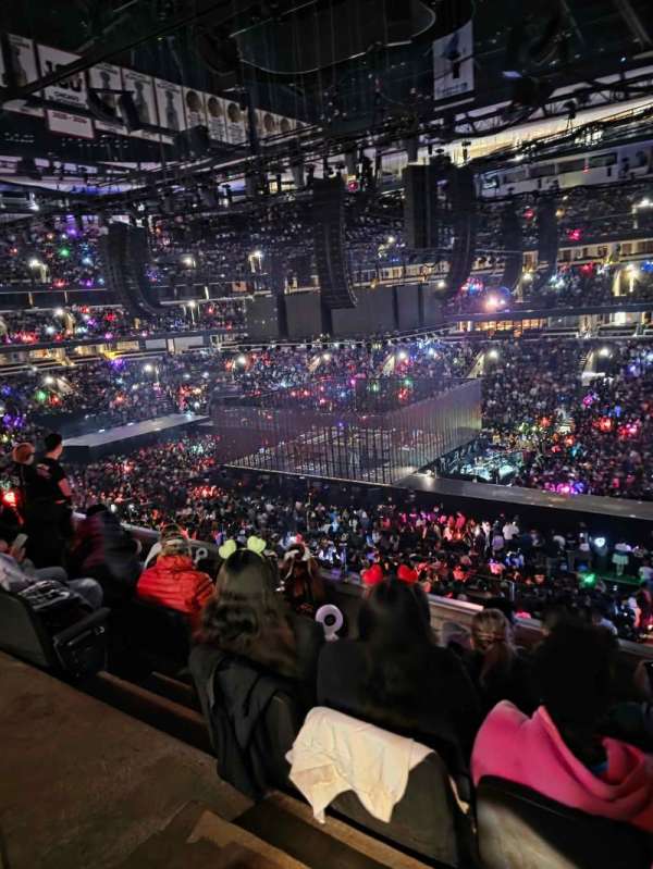 United Center, section: 232, row: 5, seat: 6