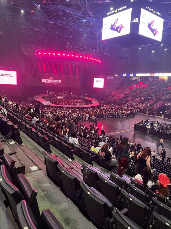 Accor Arena, section: Gradin R, row: 8, seat: 15