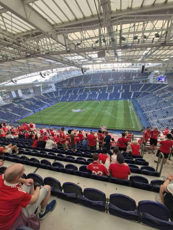 Estádio do Dragão, section: 48, row: 19, seat: 32