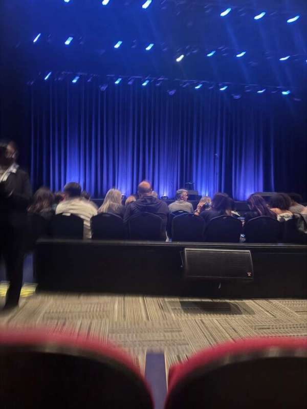 Johnny Mercer Theatre, section: Center orchestra, row: B, seat: 13