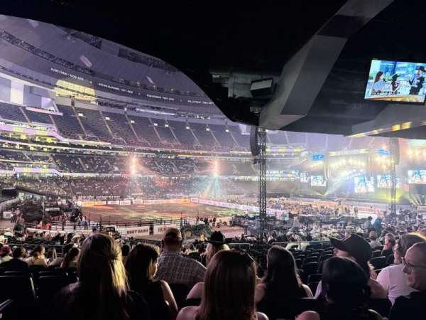 Caesars Superdome, section: 119, row: 33, seat: 17
