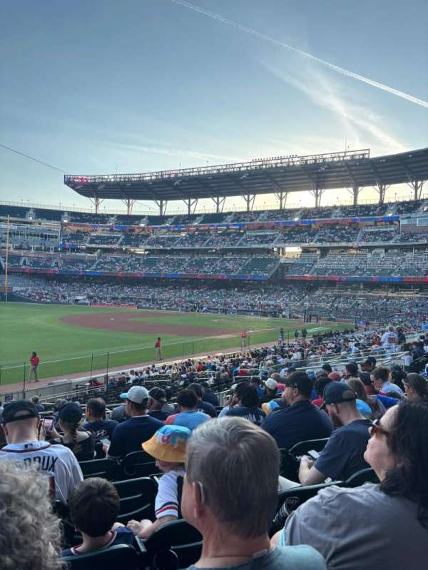 Truist Park, section: 140, row: 9, seat: 23