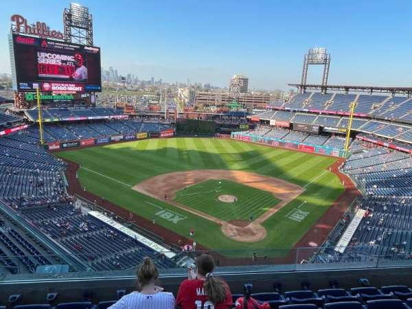 Citizens Bank Park, section: 422, row: 5, seat: 8