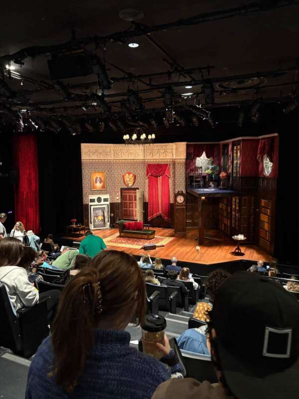 New World Stages - Stage 4, section: Orchestra R, row: M, seat: 4