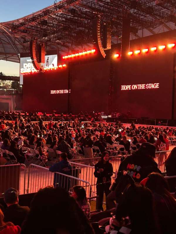 BMO Stadium, section: 111, row: F, seat: 9