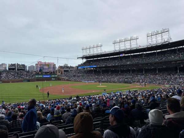 Wrigley Field, section: 208, row: 4, seat: 18