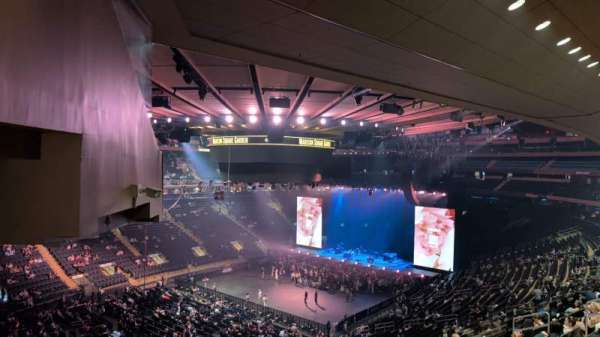 Madison Square Garden, section: 208, row: 10, seat: 1
