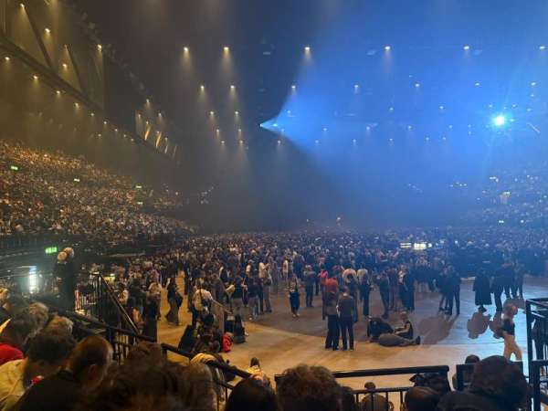 Hallenstadion, section: Z1, row: 18, seat: 8