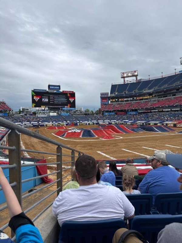Nissan Stadium, section: 104, row: U, seat: 13