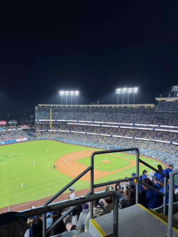 Dodger Stadium, section: 37RS, row: Bb, seat: 3