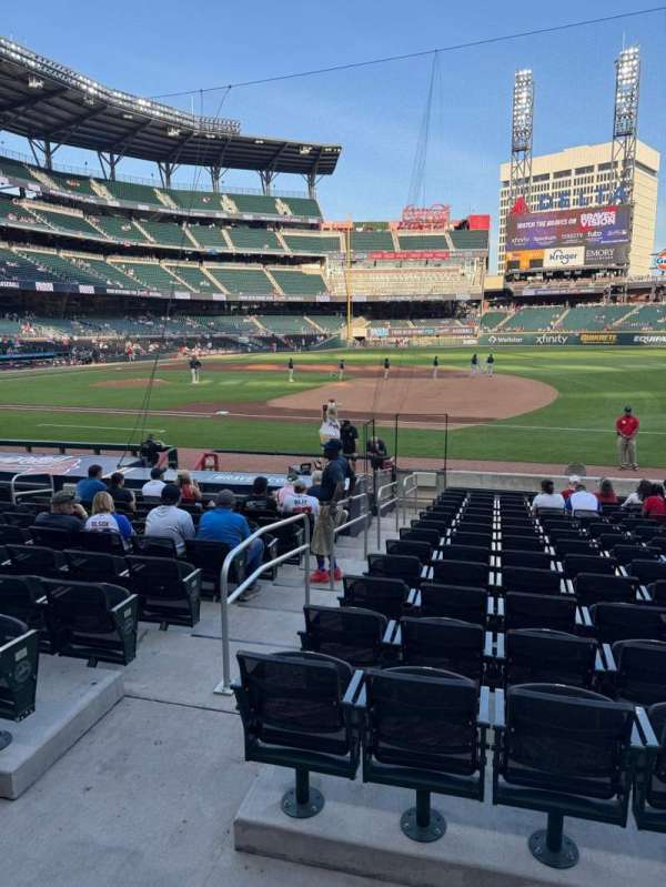Truist Park, section: 116, row: A, seat: 4