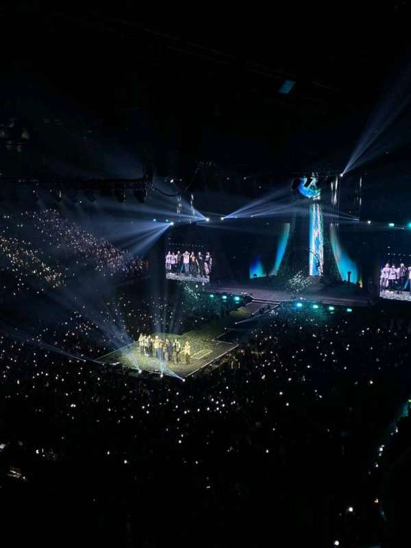 LDLC Arena, section: 314, row: E, seat: 158