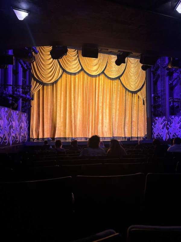 Trafalgar Theatre, section: Stalls, row: M, seat: 22