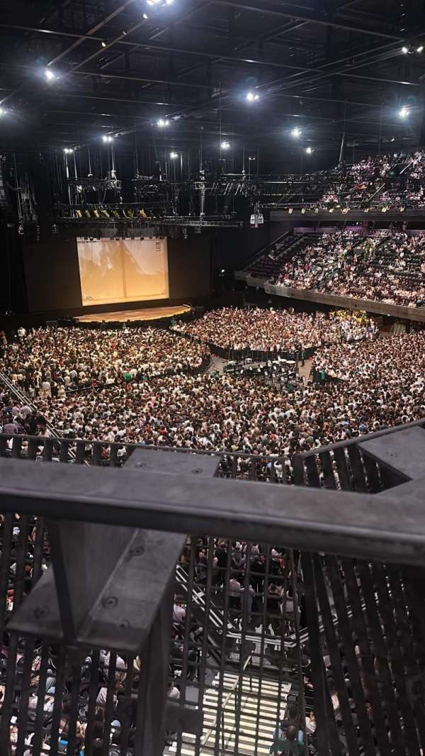 Ziggo Dome, section: 209, row: 1, seat: 306