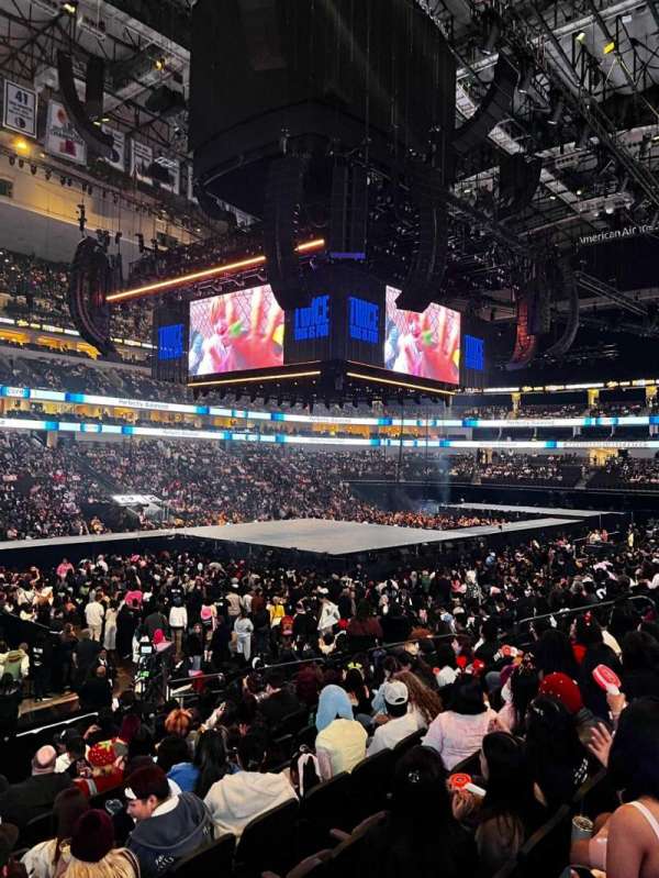 American Airlines Center, section: 109, row: M, seat: 1