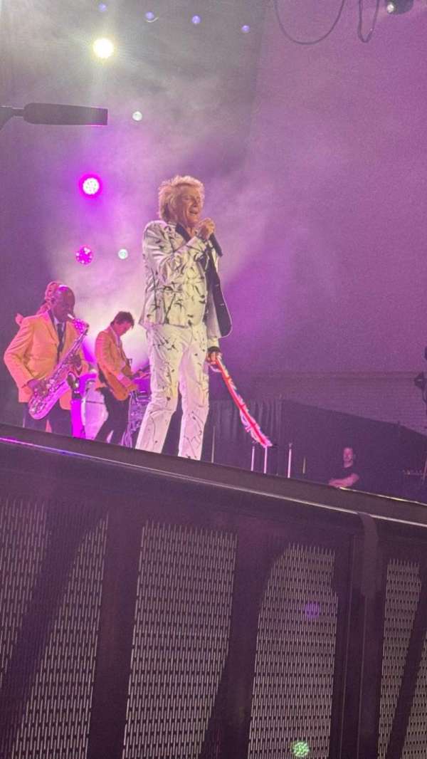 Orion Amphitheater, section: FL4, row: 1, seat: 7-8