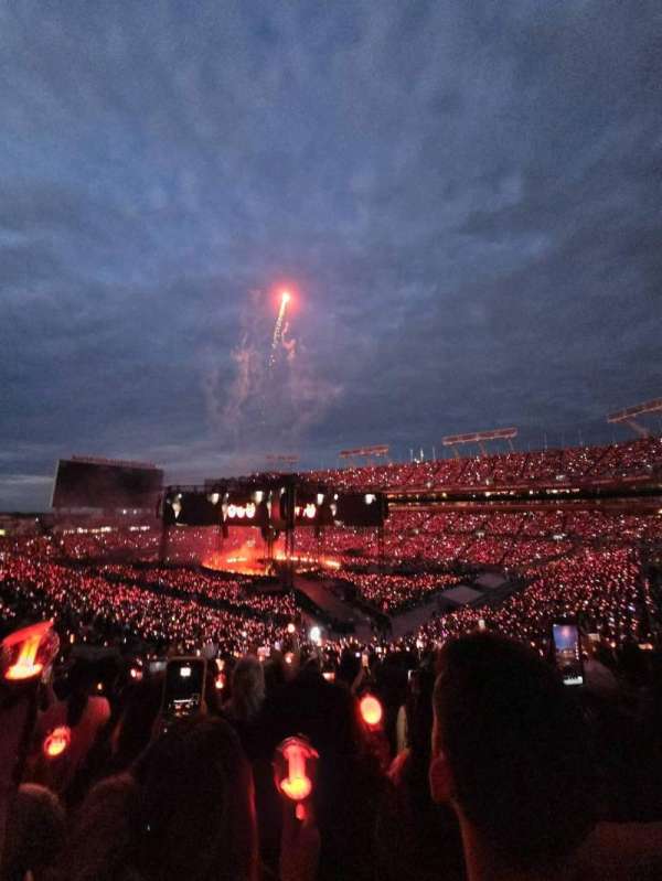 Raymond James Stadium, section: 218, row: Y, seat: 7